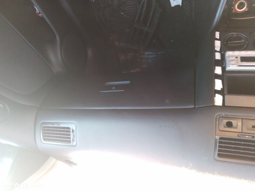 VW BORA   1.9 TDI AUY, AJM   BŁOTNIK PRAWY LEWY PRZÓD LO41/L041 - 21