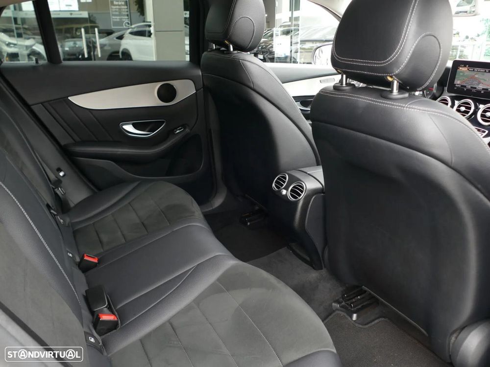 Mercedes-Benz GLC 220 d 4Matic 9G-TRONIC AMG Line - 37