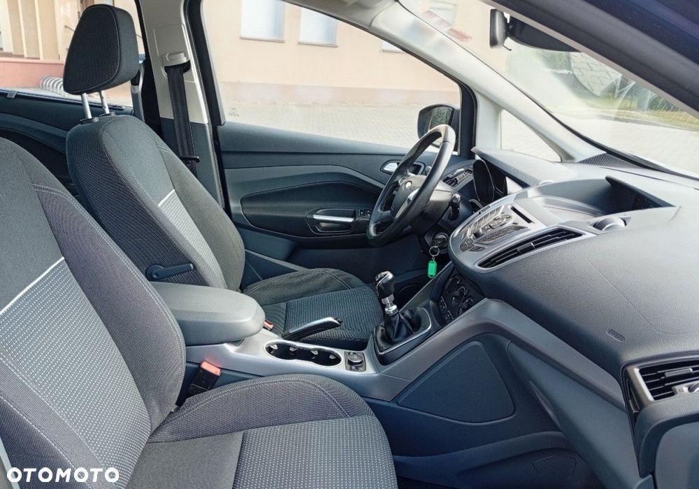 Ford Grand C-MAX - 13