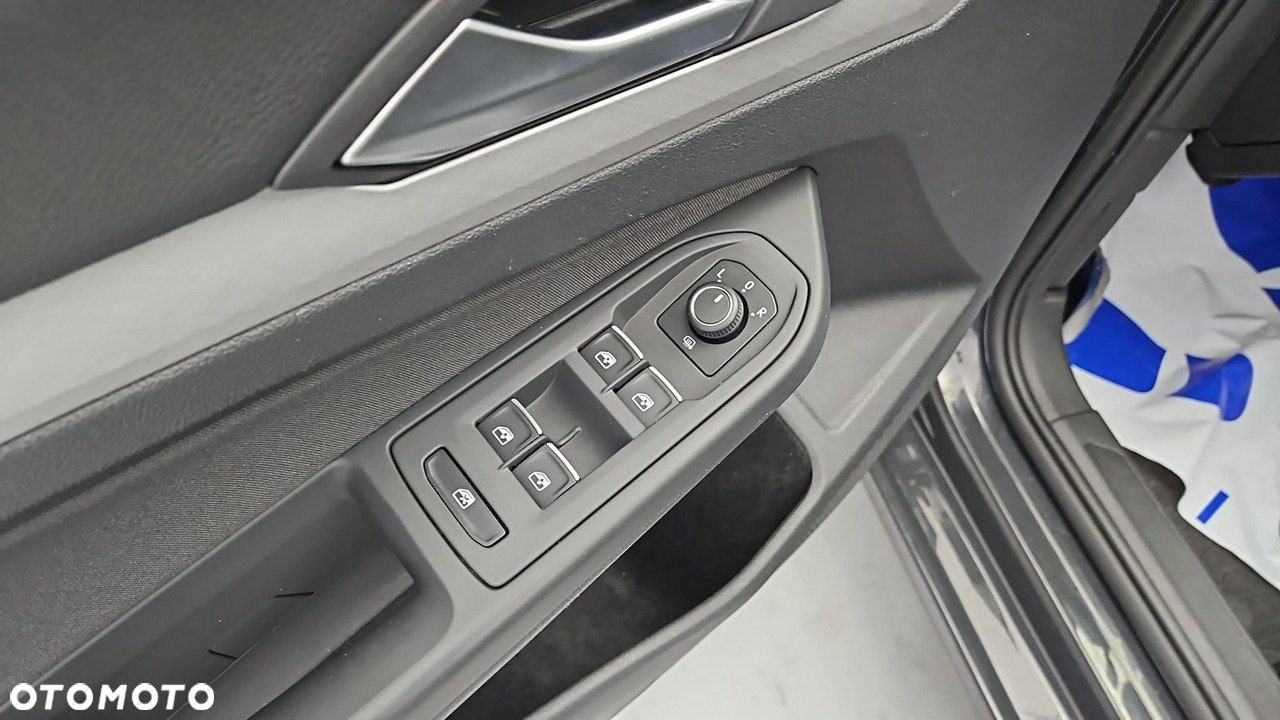 Volkswagen Golf - 19