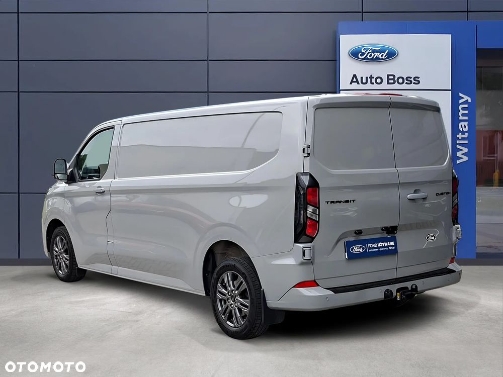 Ford CUSTOM - 3