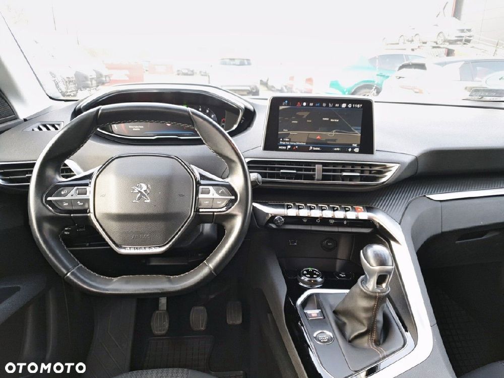 Peugeot 3008 1.2 PureTech Allure S&S - 8