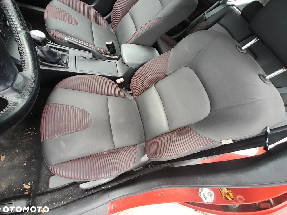 MAZDA 3 FOTELE KANAPA KOMPLET HB - 2