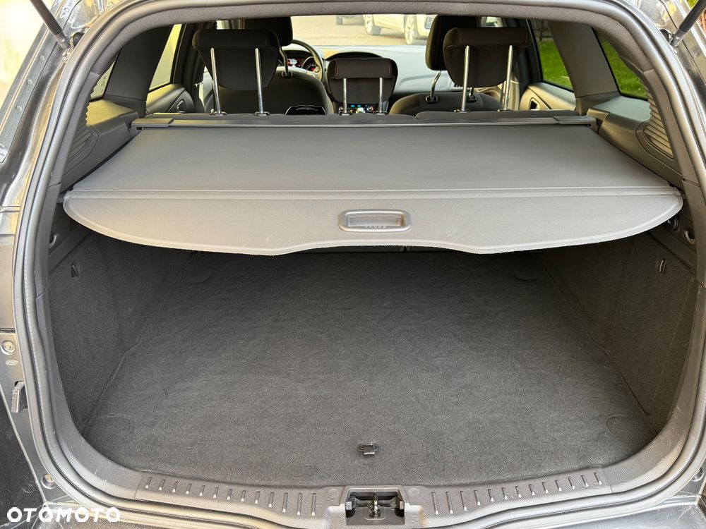 Ford Focus 1.5 EcoBoost ST-Line - 8