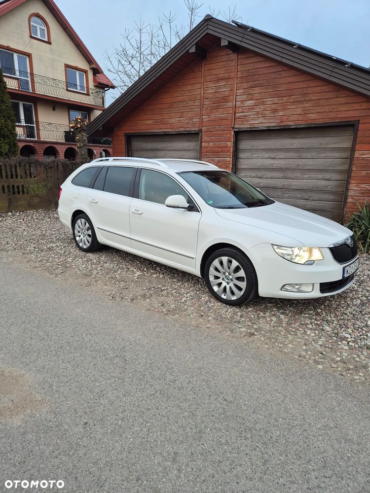 Skoda Superb 2.0 TDI Elegance DSG - 2