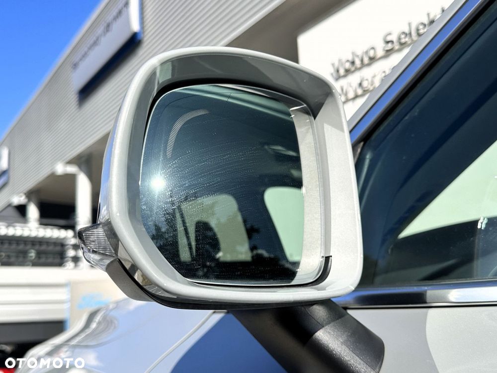 Volvo XC 90 - 9