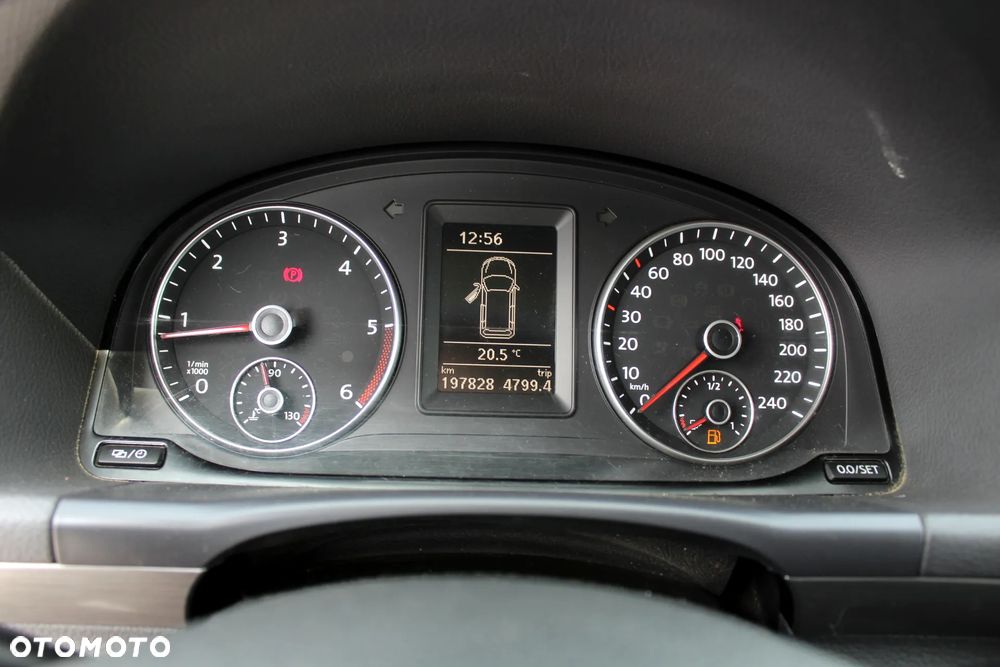 Volkswagen Touran 1.6 TDI DPF Comfortline - 26