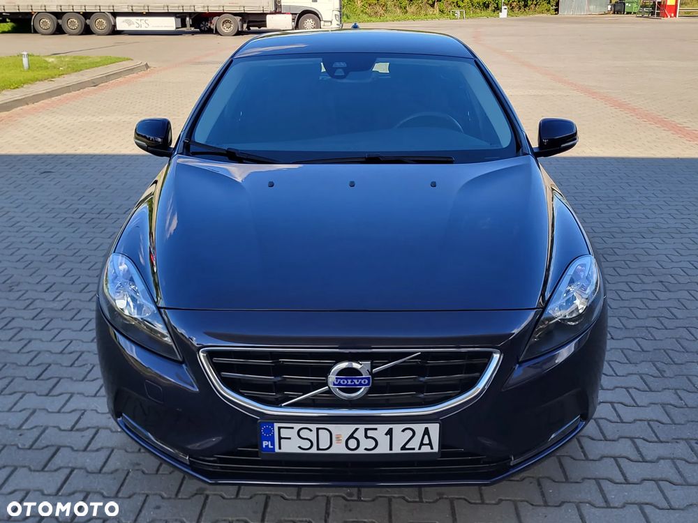 Volvo V40 T2 Momentum - 3