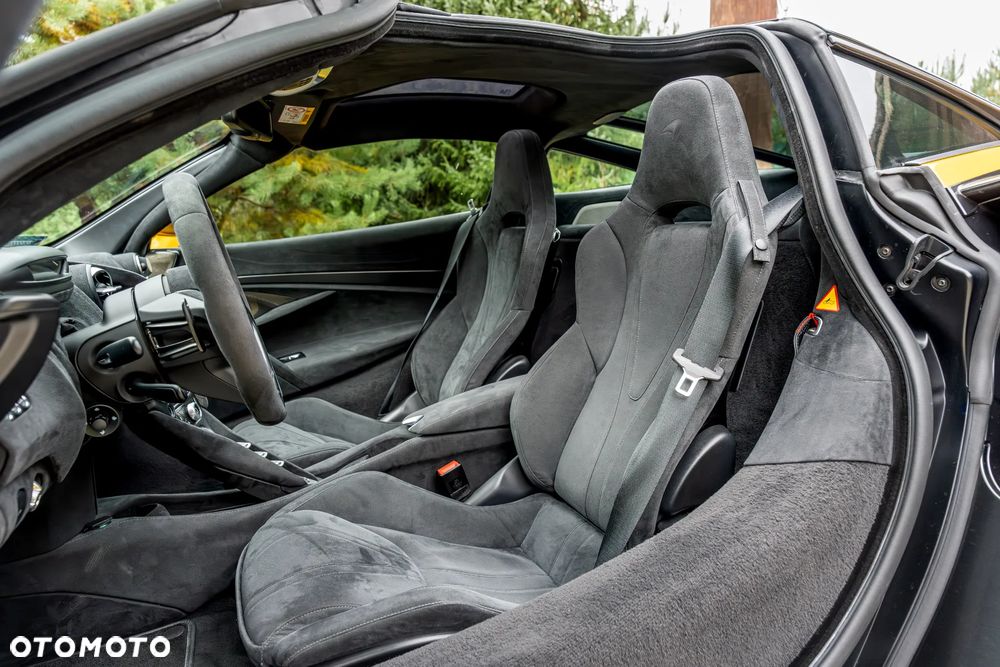 McLaren 720S Coupe Luxury - 25