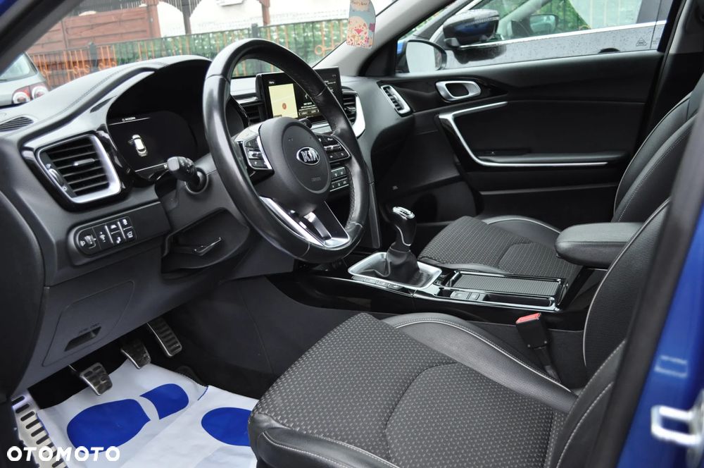 Kia XCeed 1.4 T-GDI L Business Line - 16