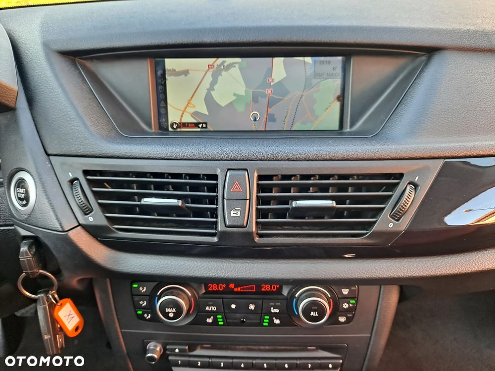 BMW X1 sDrive18i Sport Line - 32