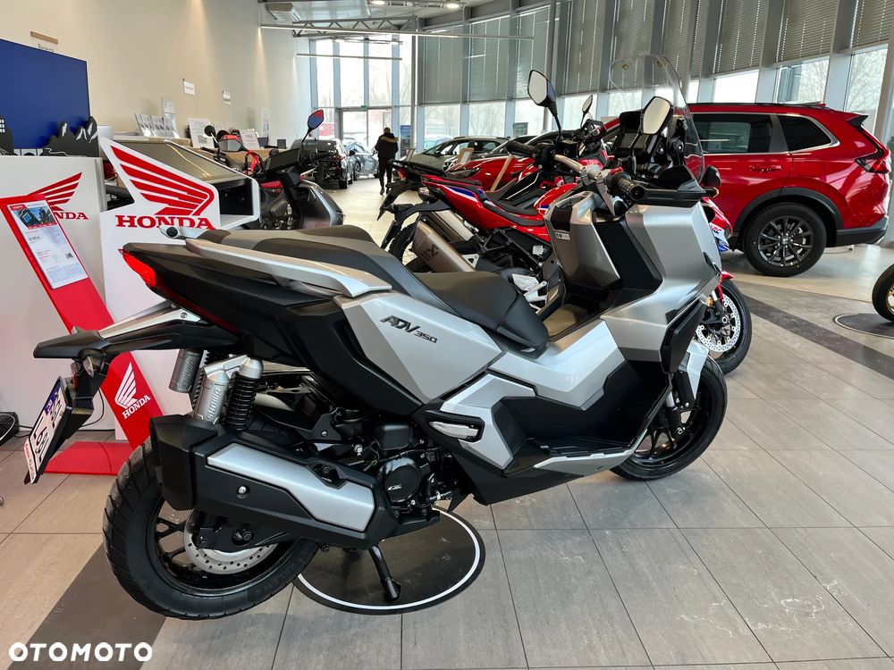 Honda ADV350 - 3