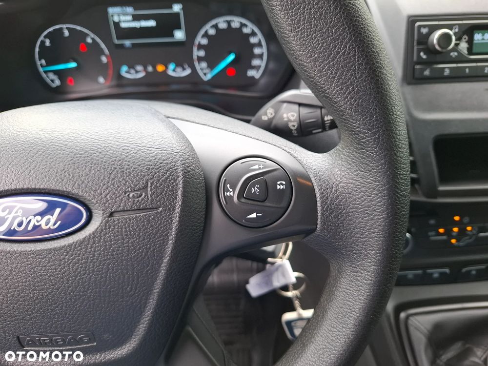 Ford TRANSIT CONNECT L2 - 16