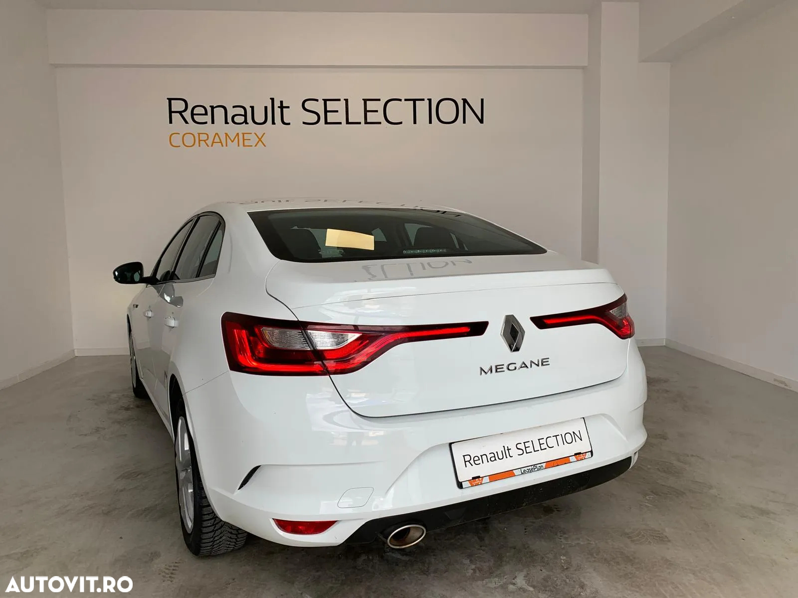 Renault Megane TCe EDC Zen - 9