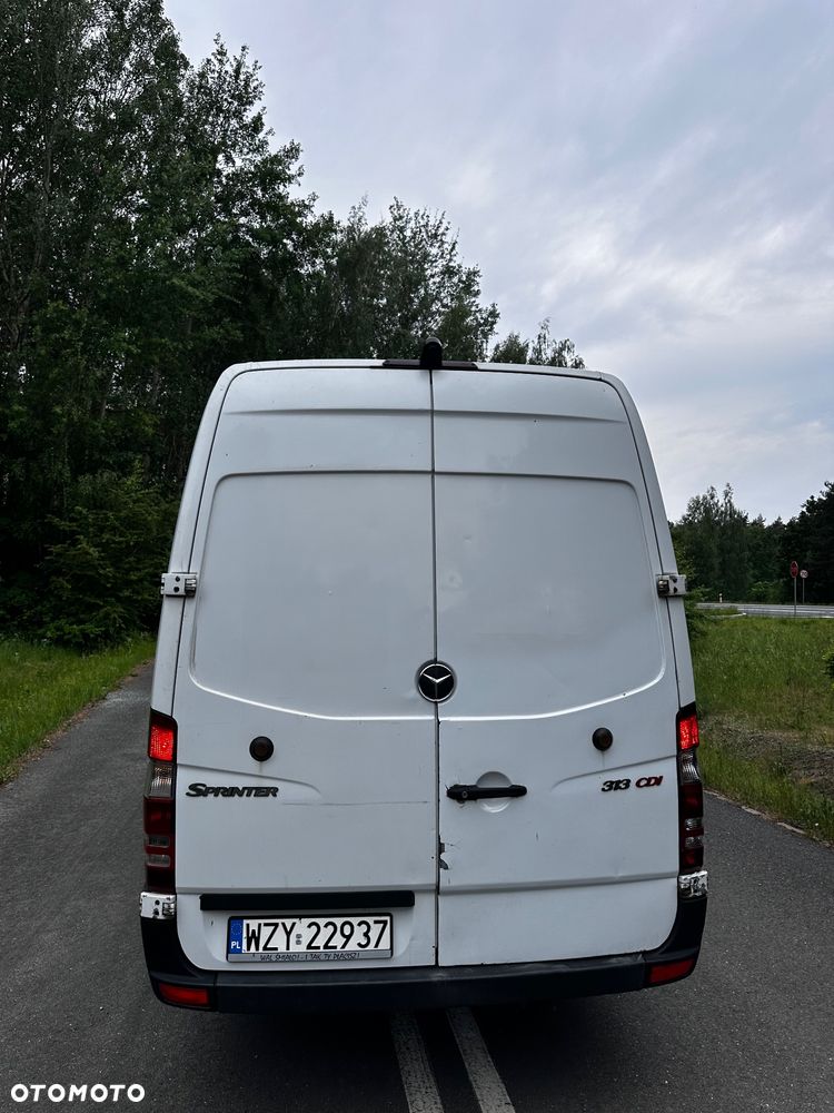 Mercedes-Benz Sprinter - 4
