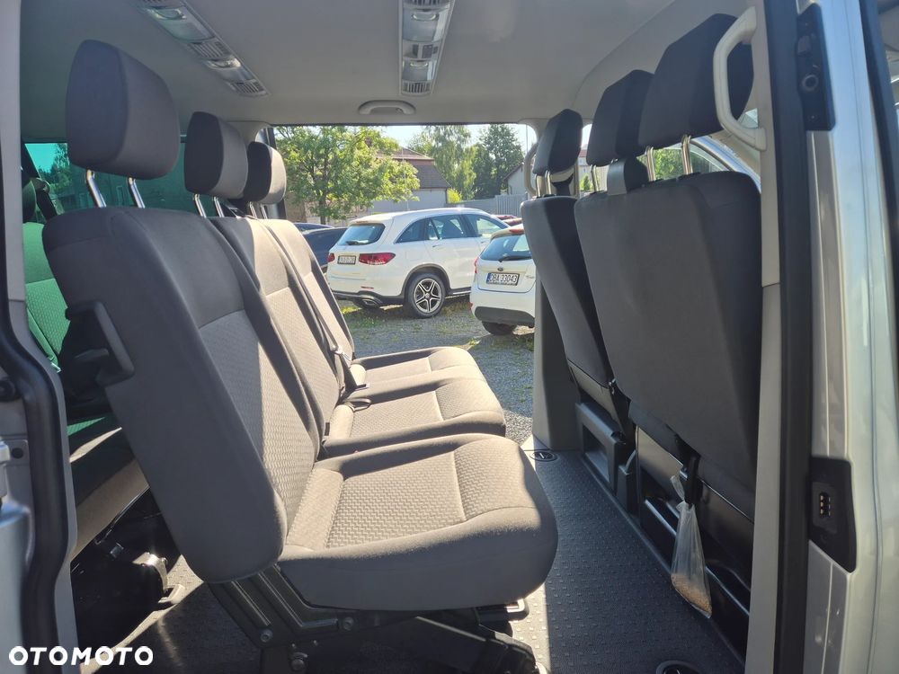 Volkswagen Caravelle - 21