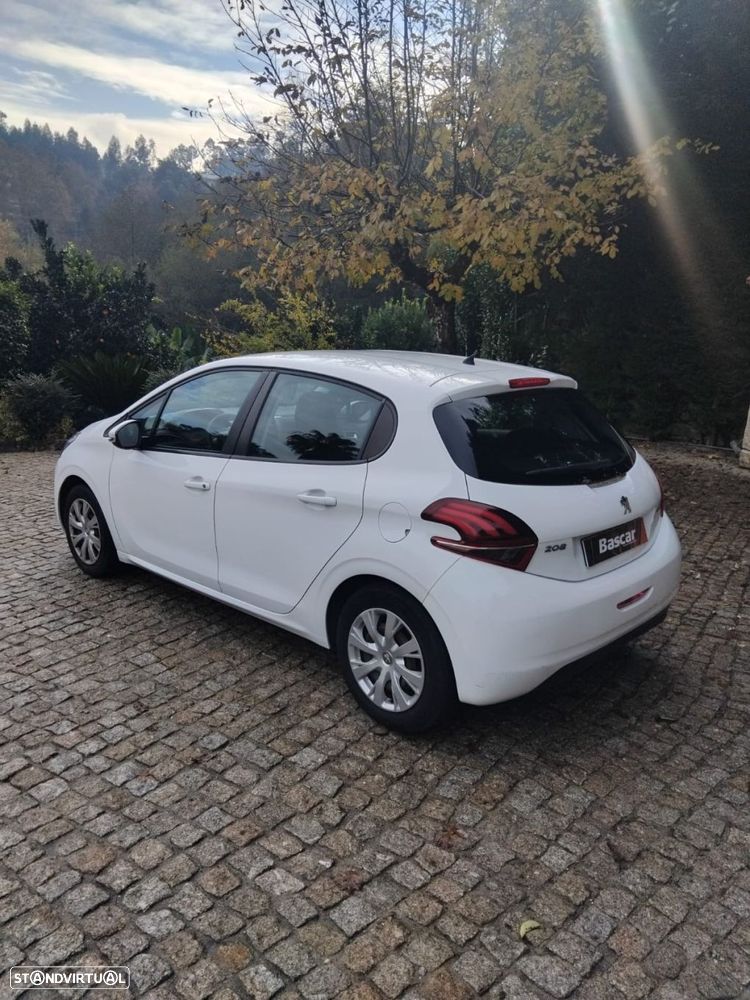 Peugeot 208 1.2 PureTech Active - 4