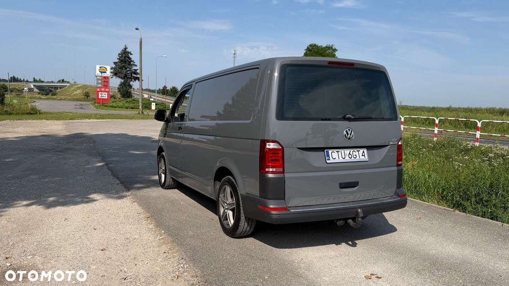 Volkswagen Transporter - 22