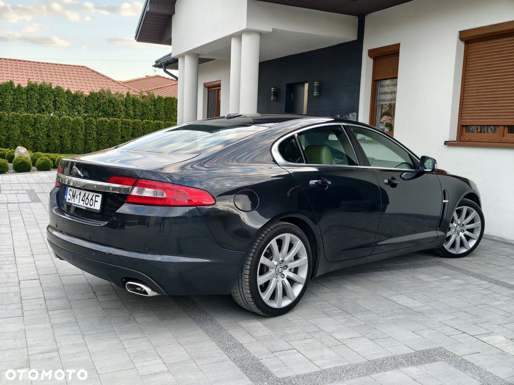 Jaguar XF 2.7 V6 D Luxury - 5