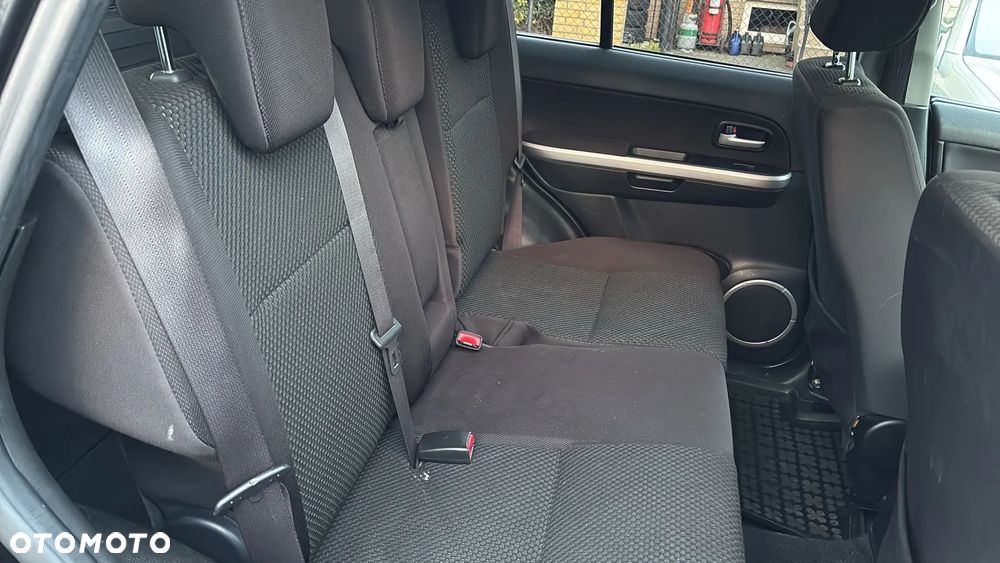 Suzuki Grand Vitara 1.9 DDiS Comfort DPF - 24