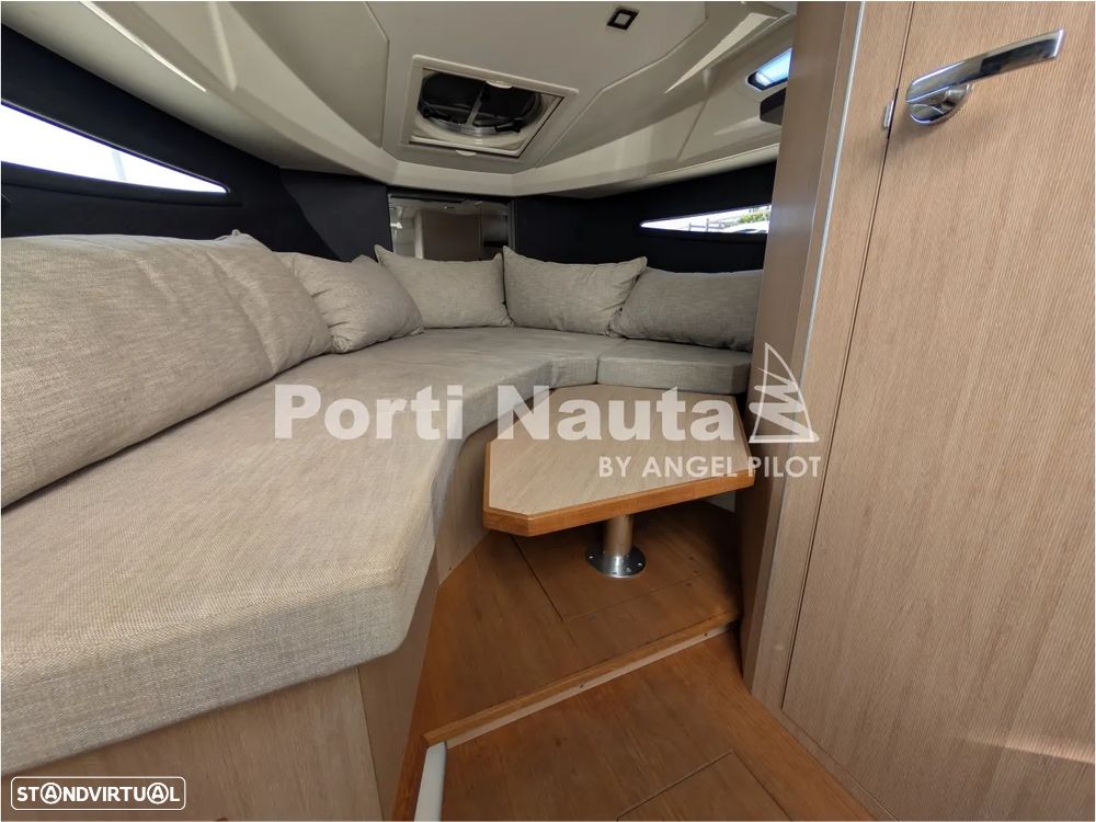 Cranchi Endurance 30 - 24