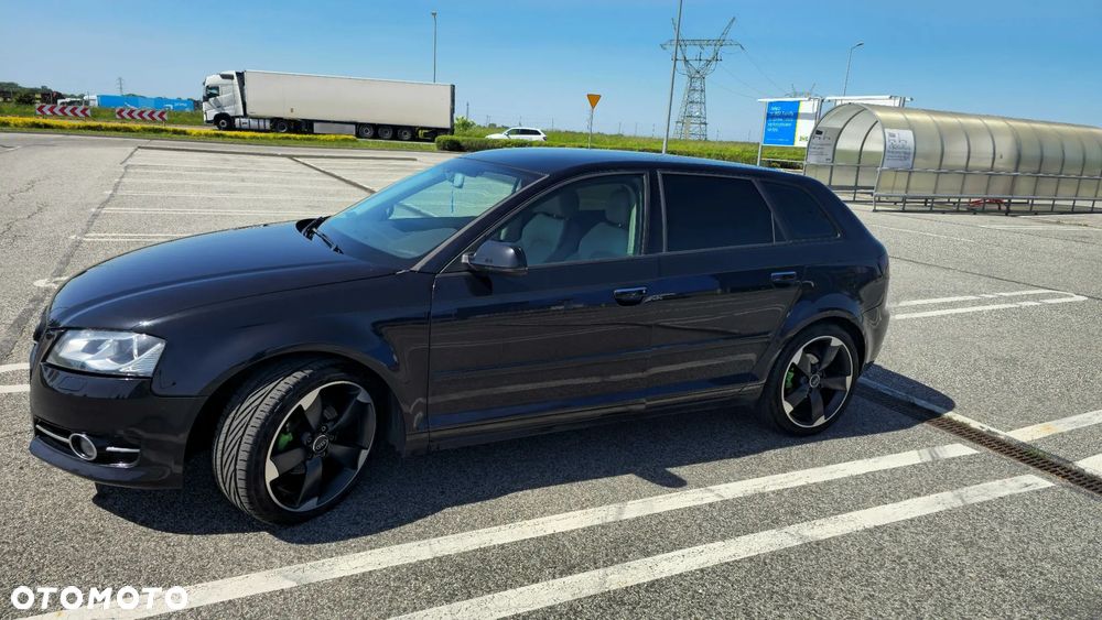 Audi A3 Sportback 1.6 TDI DPF Ambiente - 3