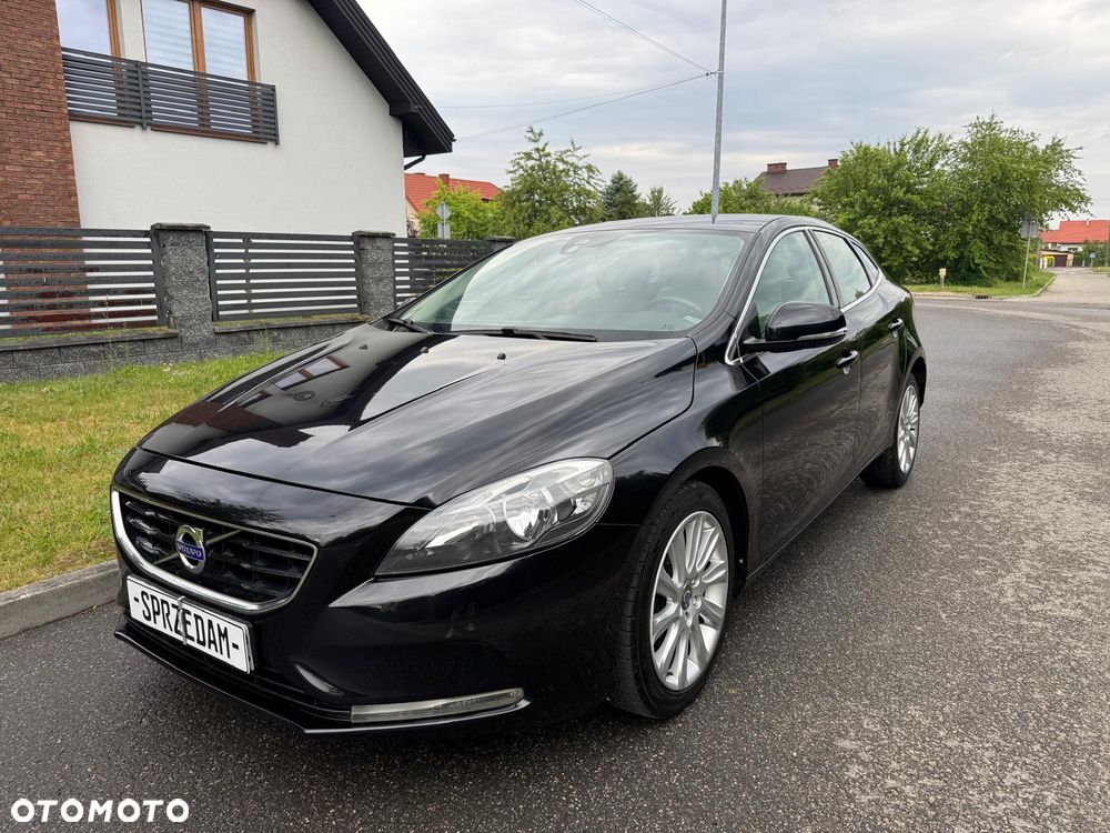 Volvo V40 D2 Summum - 1