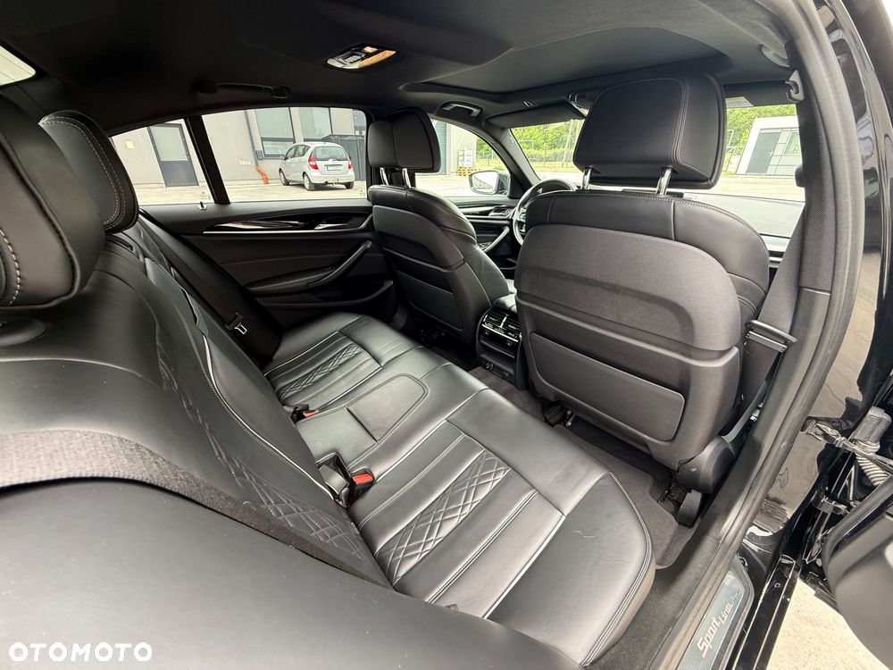 BMW Seria 5 520d Luxury Line sport - 28