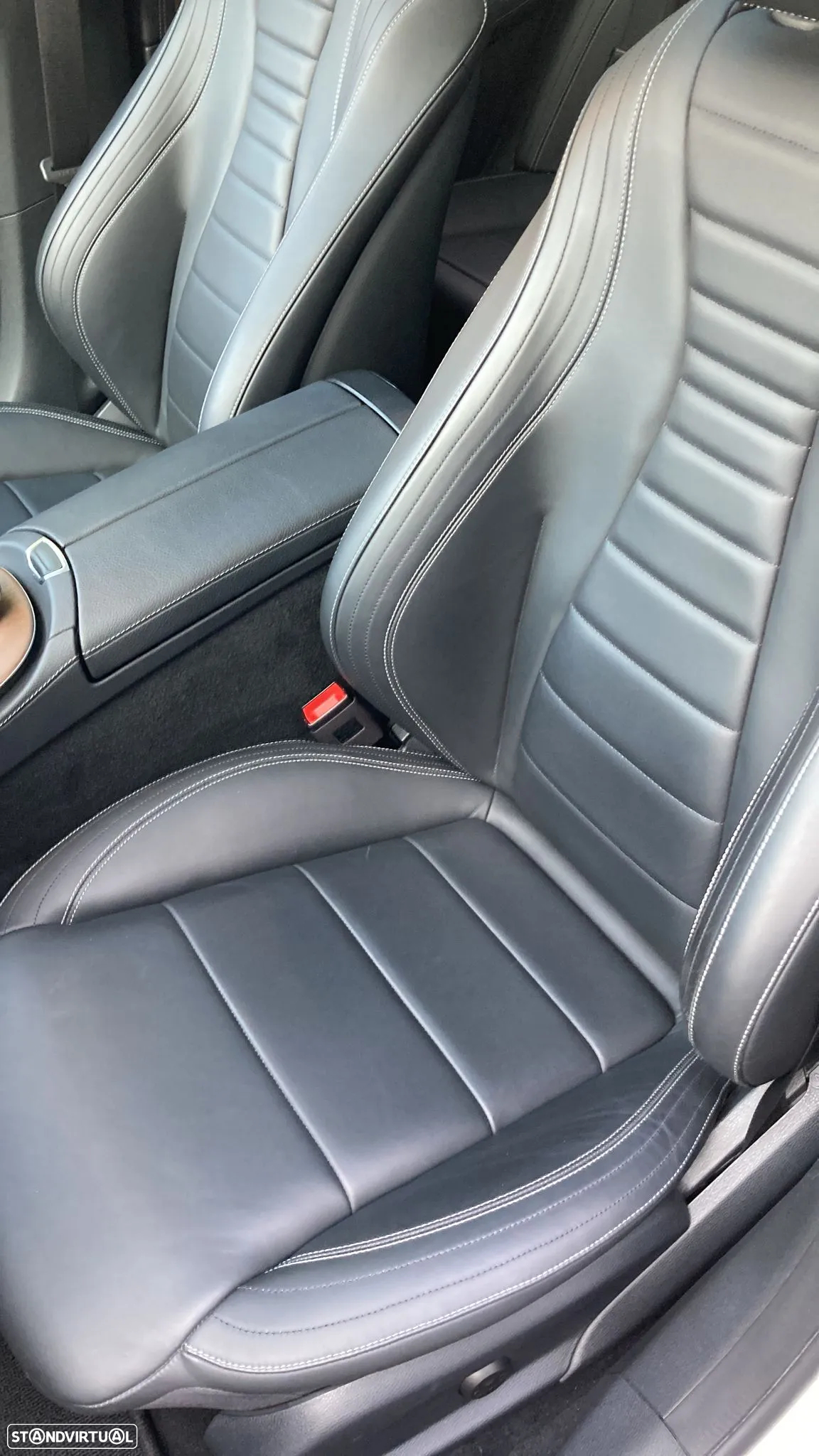 Mercedes-Benz E 300 de AMG Line - 19
