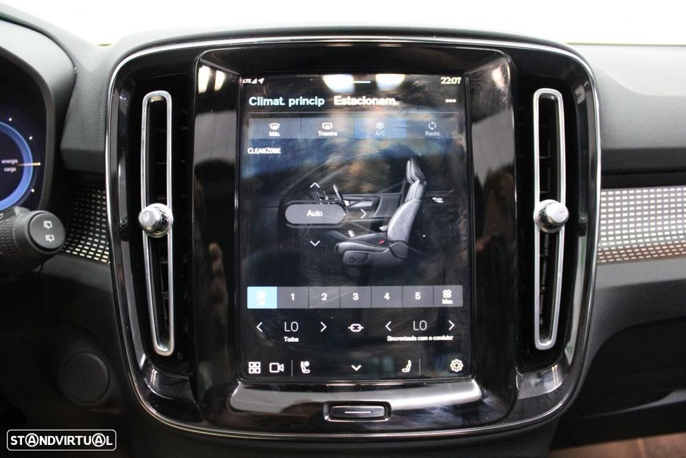 Volvo XC 40 Recharge Twin Plus - 25