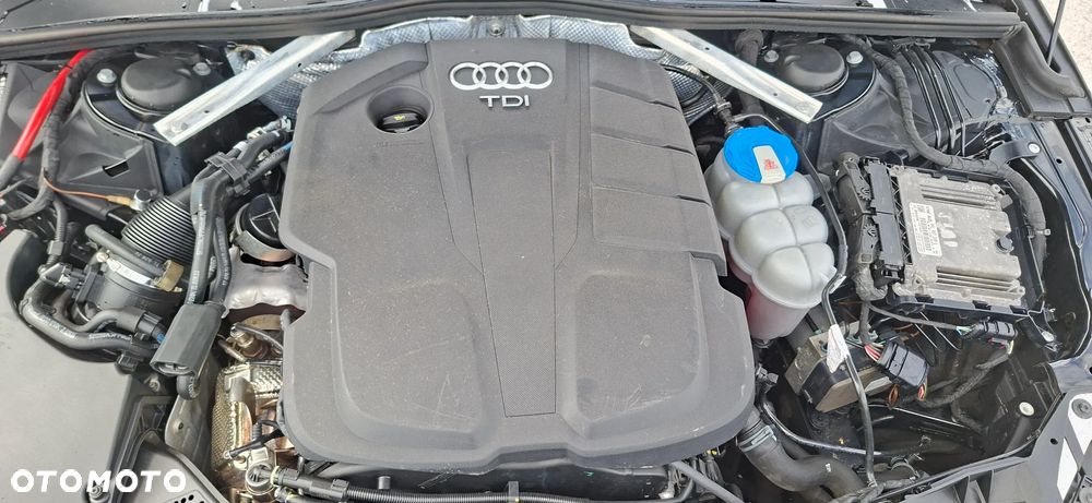 Audi A4 Avant 2.0 TDI DPF clean diesel S line Sportpaket - 11