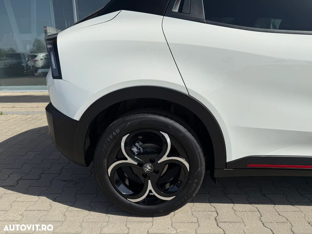 Alfa Romeo Junior 1.2 FWD eDCT6 MHEV Ibrida Speciale - 12