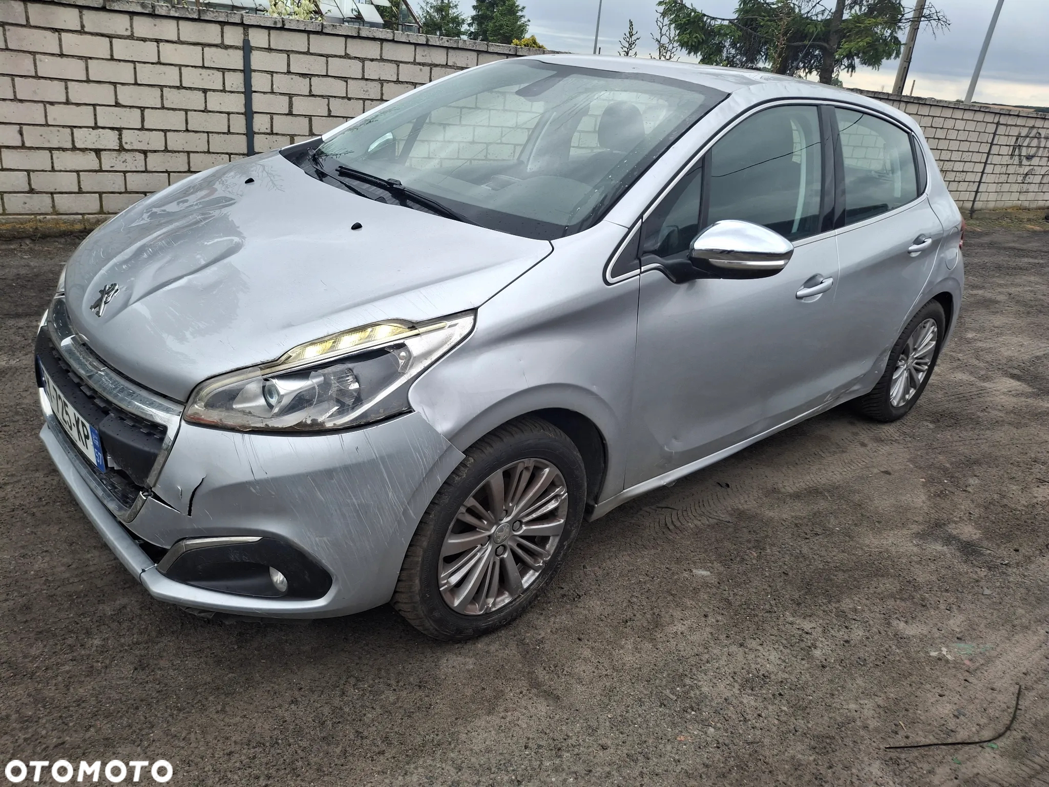 Peugeot 208 - 3