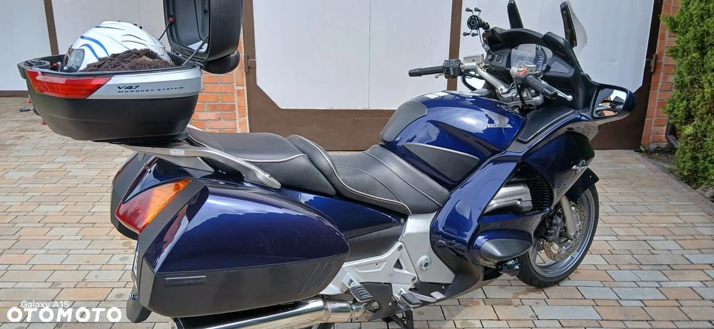 Honda ST - 16