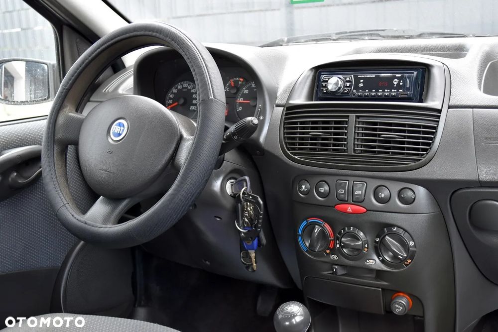 Fiat Punto 1.2 8V Active - 19