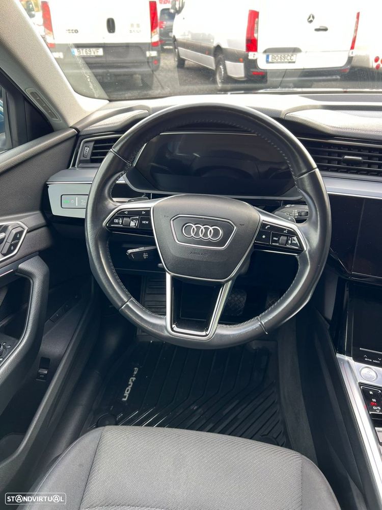 Audi e-tron 55 quattro - 26