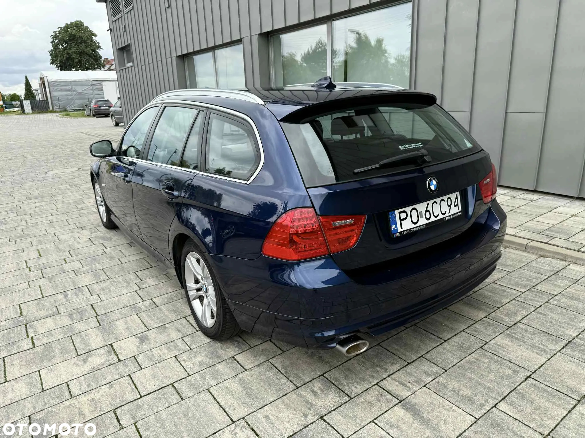 BMW Seria 3 320d DPF Touring - 8