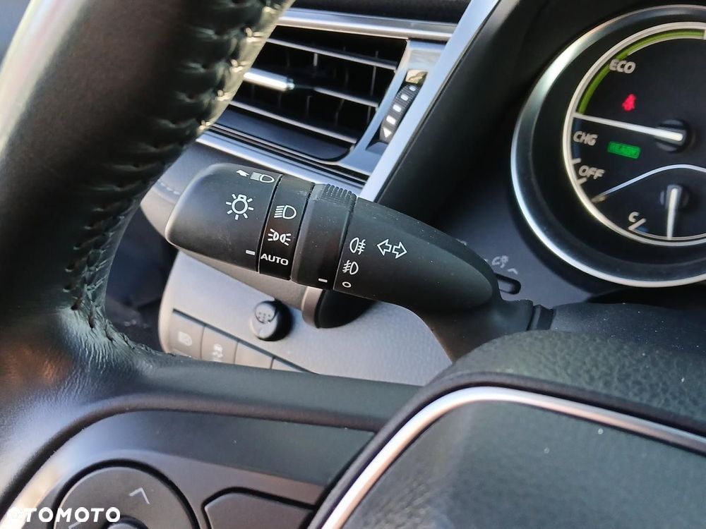 Toyota Camry 2.5 Hybrid Prestige CVT - 26