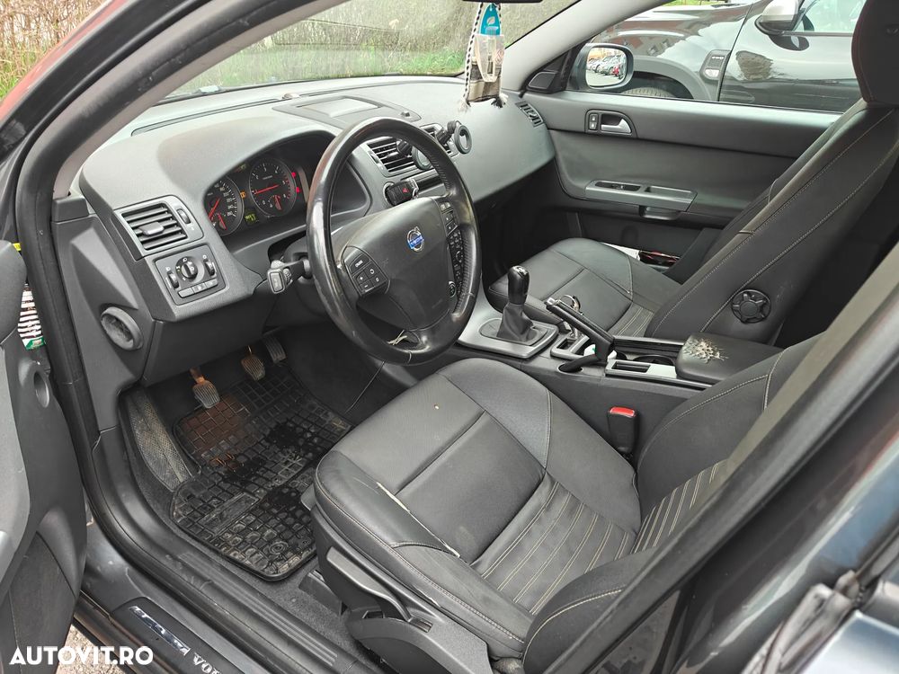 Volvo S40 2.0 D Momentum - 9