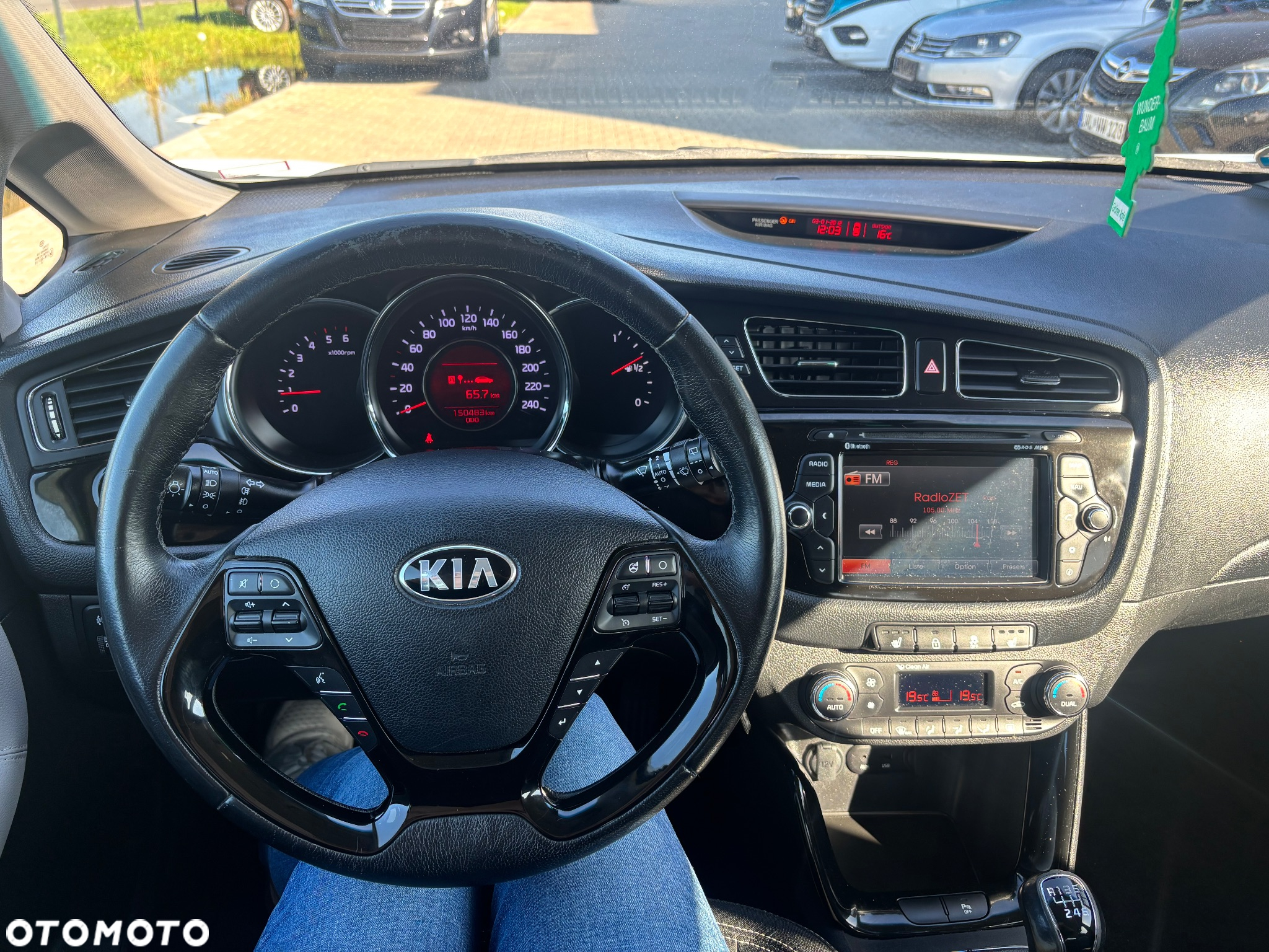 Kia Ceed - 16