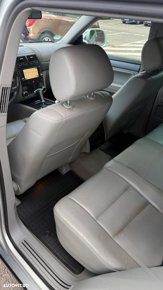 Volkswagen Touareg - 6