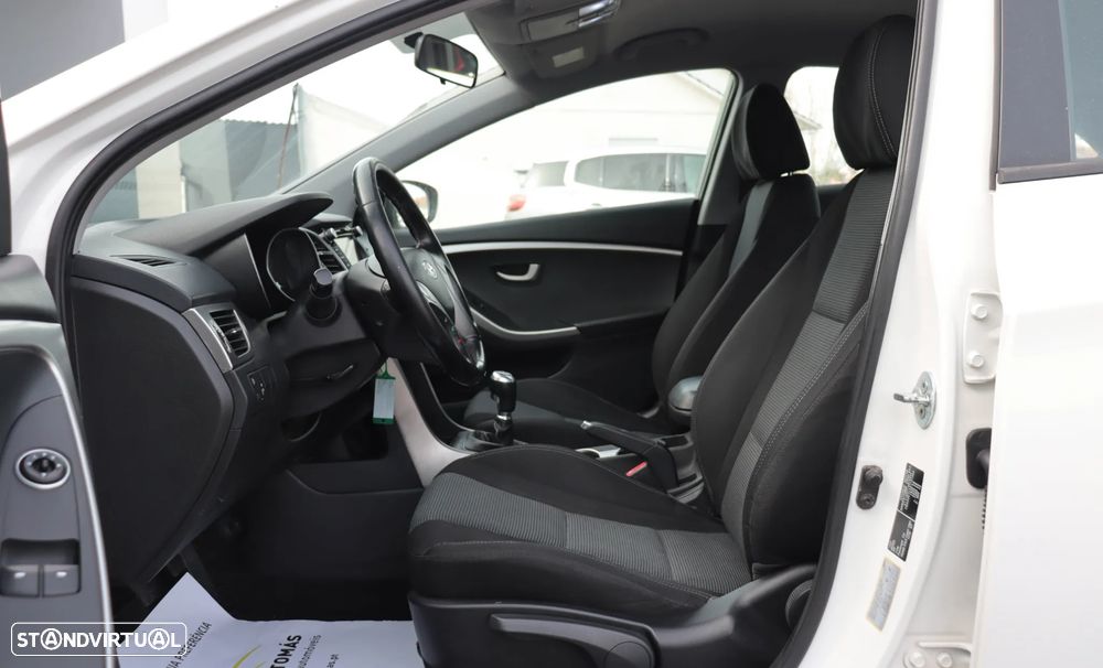 Hyundai i30 1.6 CRDI Blue Comfort - 12