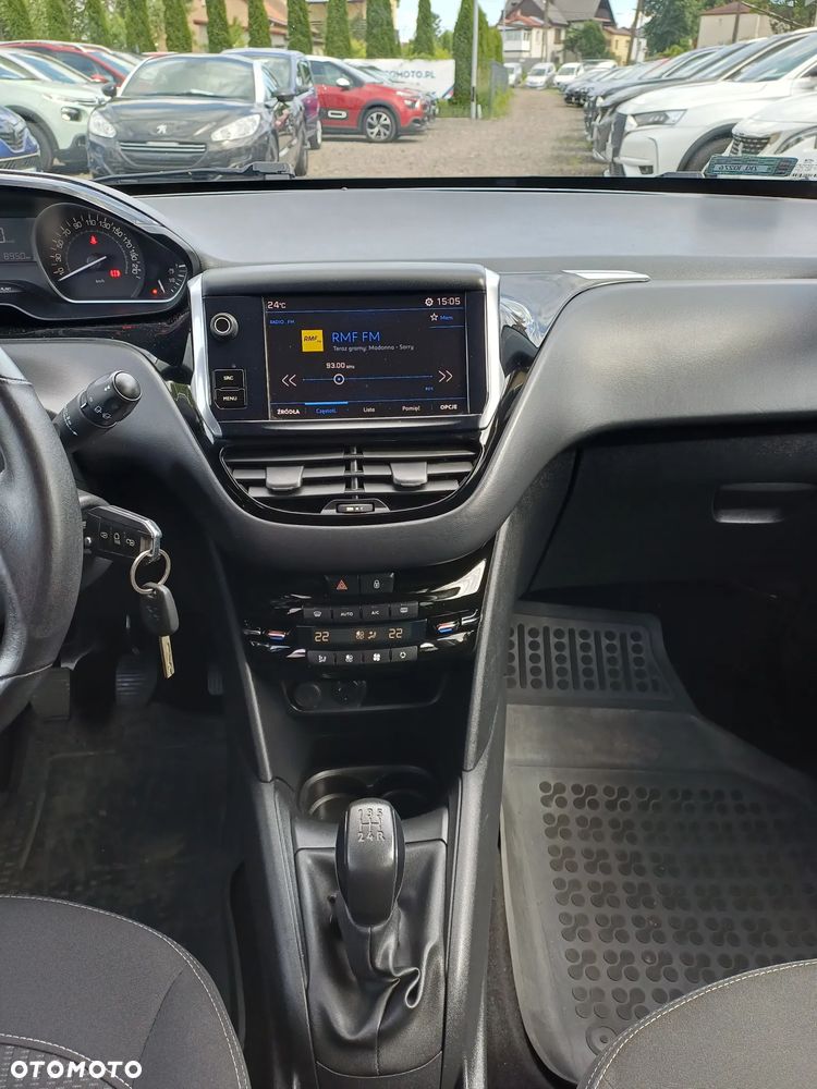 Peugeot 208 PureTech 82 Stop & Start Signature - 23