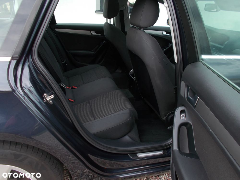Audi A4 Avant 2.0 TDI - 10