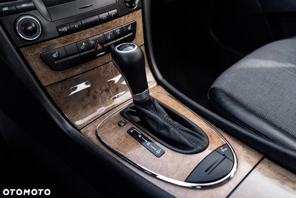 Mercedes-Benz Klasa E 220 CDI Automatik Avantgarde - 36
