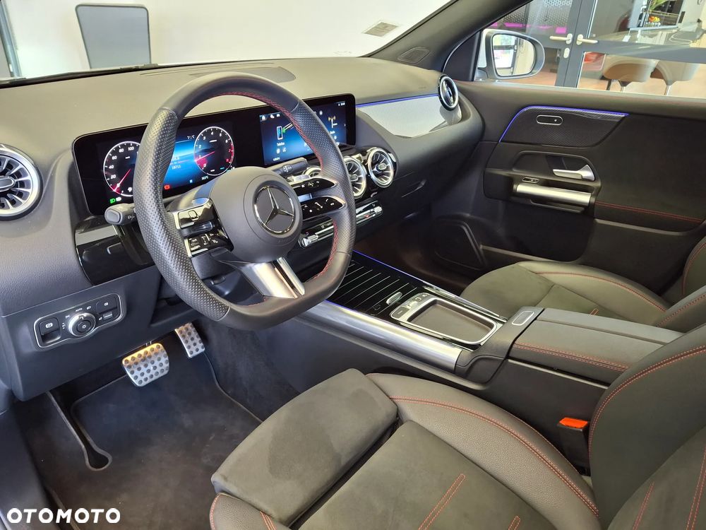Mercedes-Benz GLA 200 AMG Line - 10