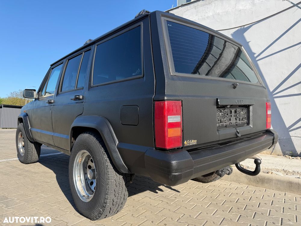 Jeep Grand Cherokee - 9
