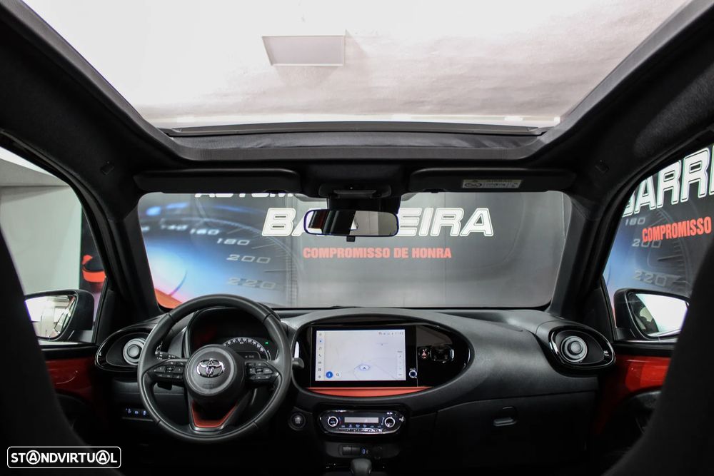 Toyota Aygo X 1.0 Envy CVT - 35