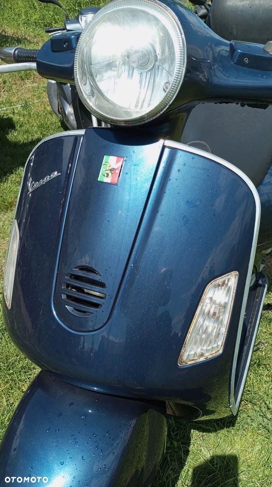 Vespa GTS - 17