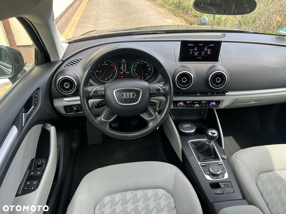Audi A3 Sportback 1.6 TDI Attraction - 30